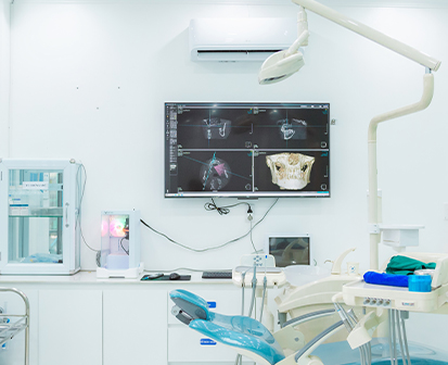 Thăm khám trước khi trồng răng implant
